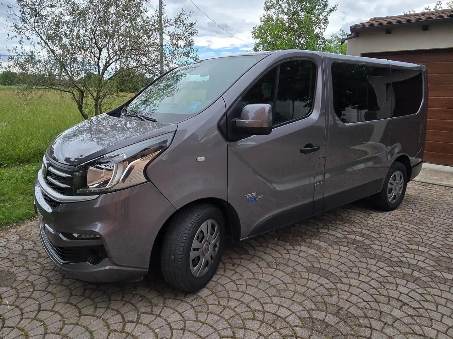 Fiat Talento 9 posti 1.6 MultiJet 95 CV Grigio - 1