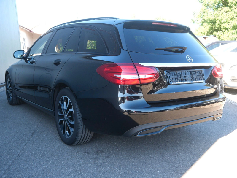 Mercedes-Benz C 220 d T-Modell Avantgarde DISTR/PANO/AHK/STHZ — photo 2