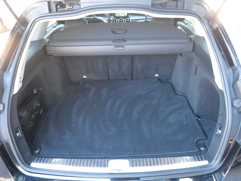 Mercedes-Benz C 220 d T-Modell Avantgarde DISTR/PANO/AHK/STHZ — photo 11