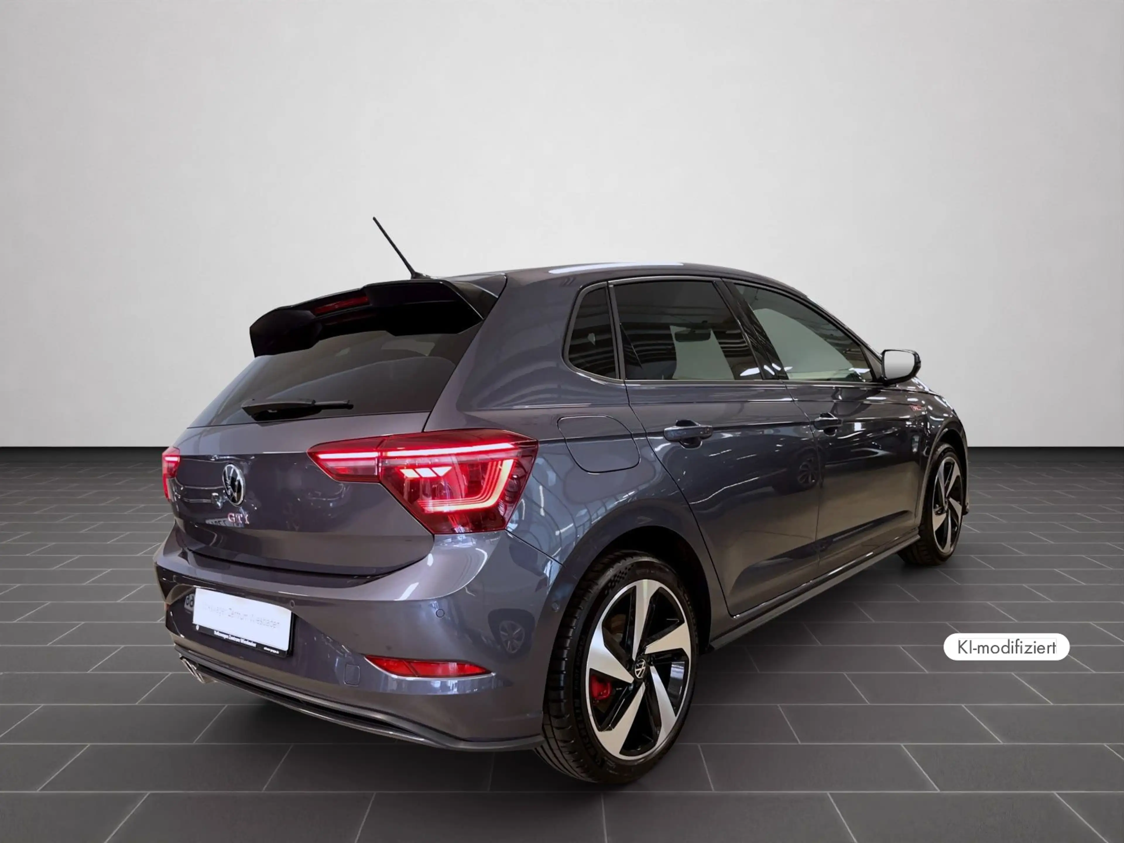 Volkswagen Polo GTI 2.0 TSI DSG — photo 2