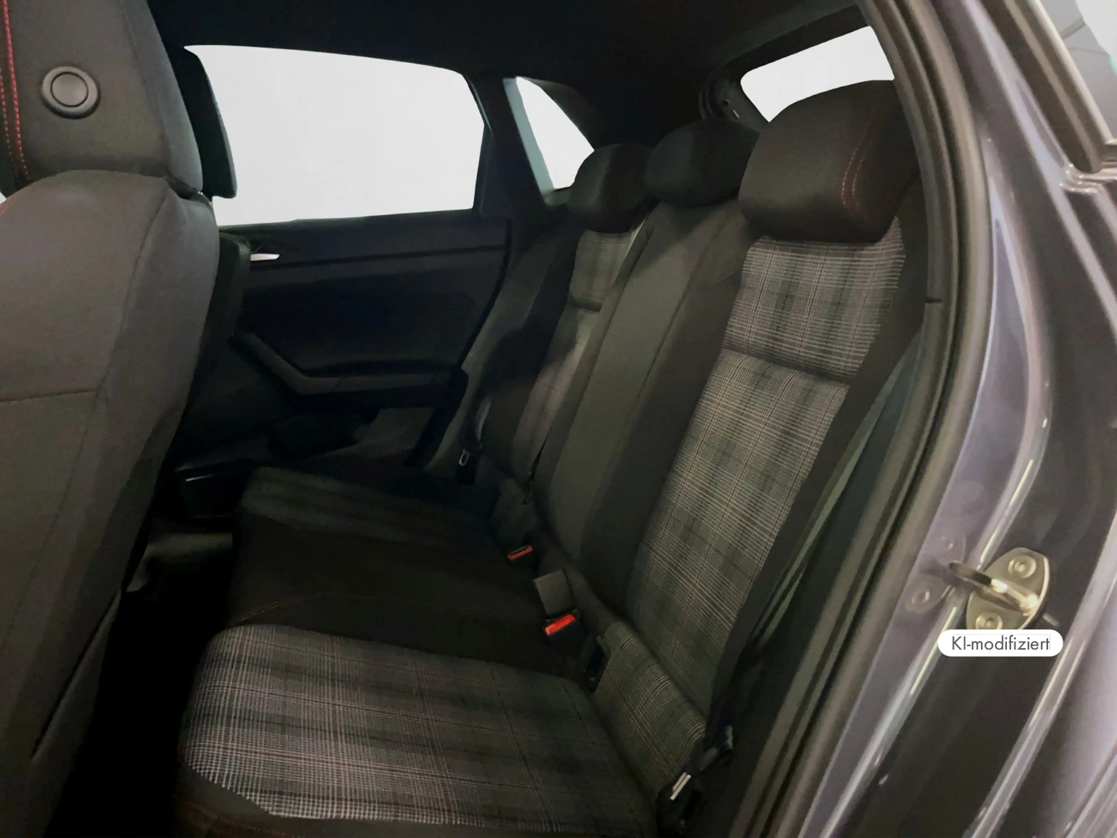 Volkswagen Polo GTI 2.0 TSI DSG — photo 14