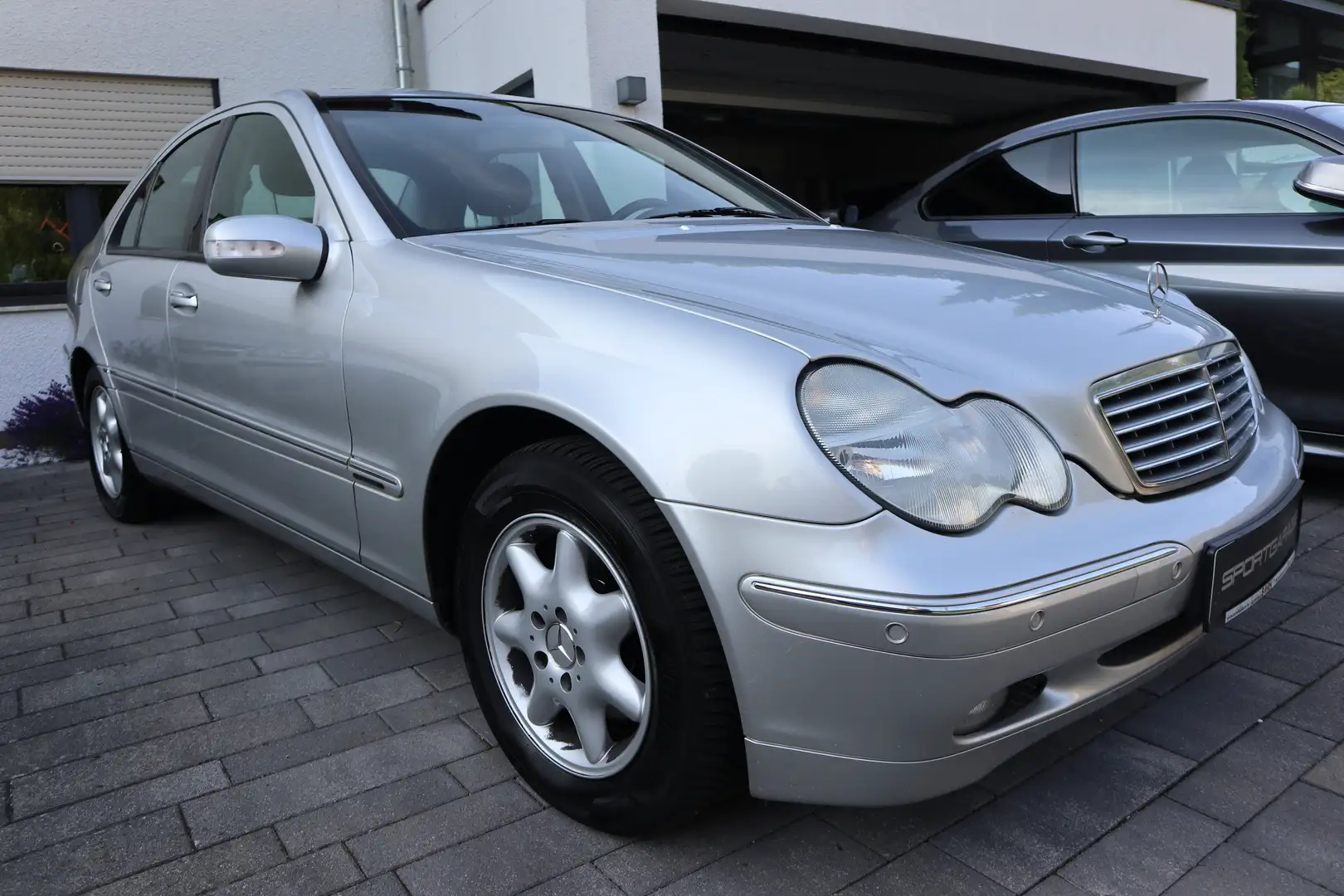 Mercedes-Benz C 180 Kompressor Elegance Klimaautom. Temp. PTS Alu 3HD Silber - 1