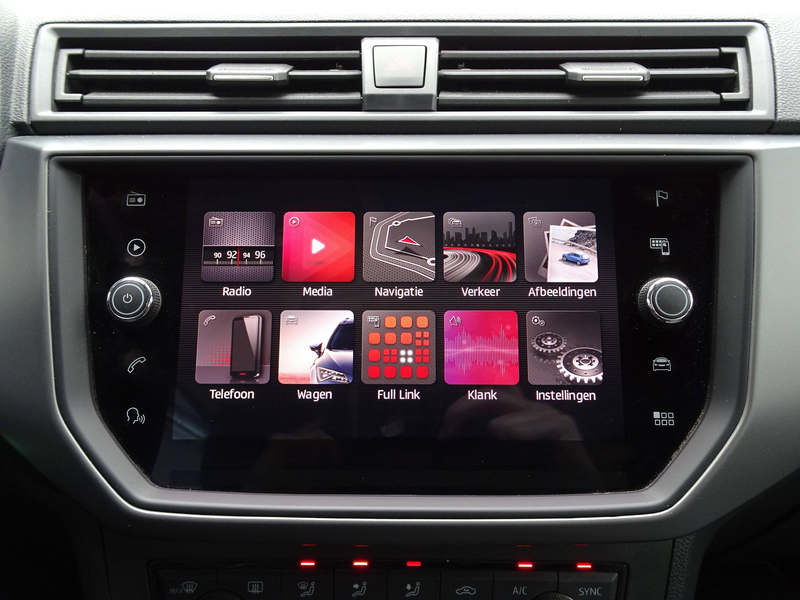 SEAT Ibiza 1.0i 5d. Style NAVI,TREKHAAK,CRUISE,BLUETH,AUT. AIRCO,ALU,EL. RAMEN,CENTR. VERGRENDELING,SERVO — photo 14