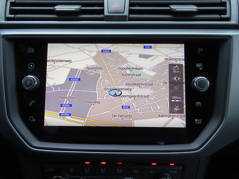 SEAT Ibiza 1.0i 5d. Style NAVI,TREKHAAK,CRUISE,BLUETH,AUT. AIRCO,ALU,EL. RAMEN,CENTR. VERGRENDELING,SERVO — photo 13