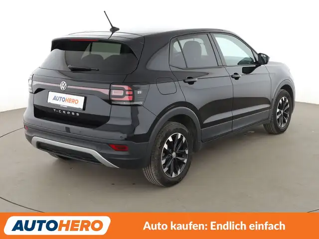 Volkswagen T-Cross view 6