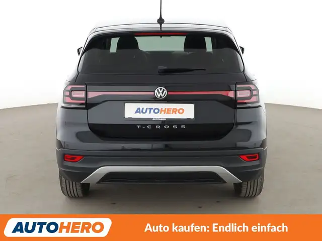Volkswagen T-Cross view 5