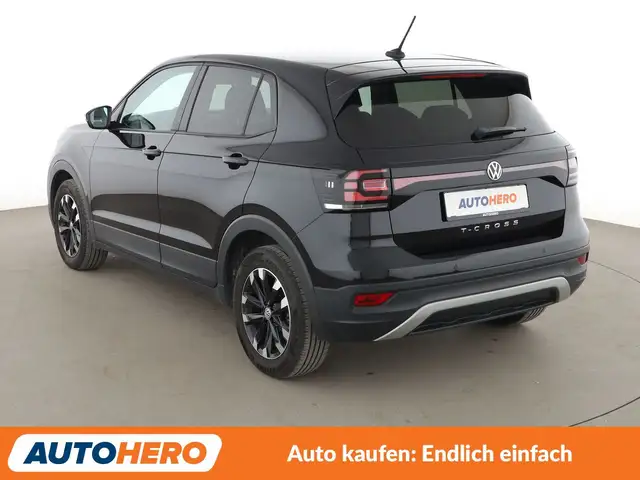 Volkswagen T-Cross view 4