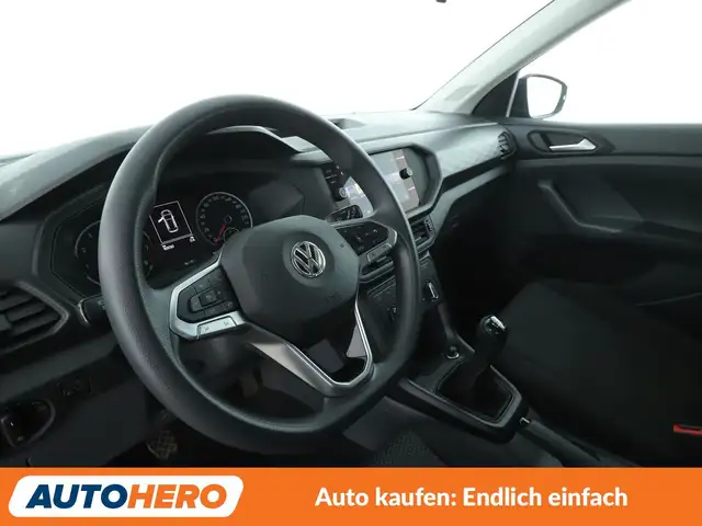 Volkswagen T-Cross view 11