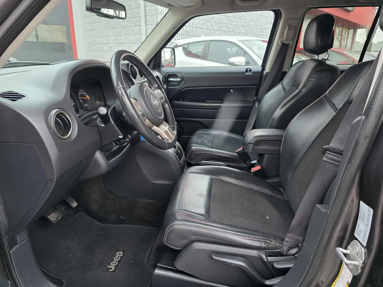 Jeep Patriot снимка Jeep Patriot