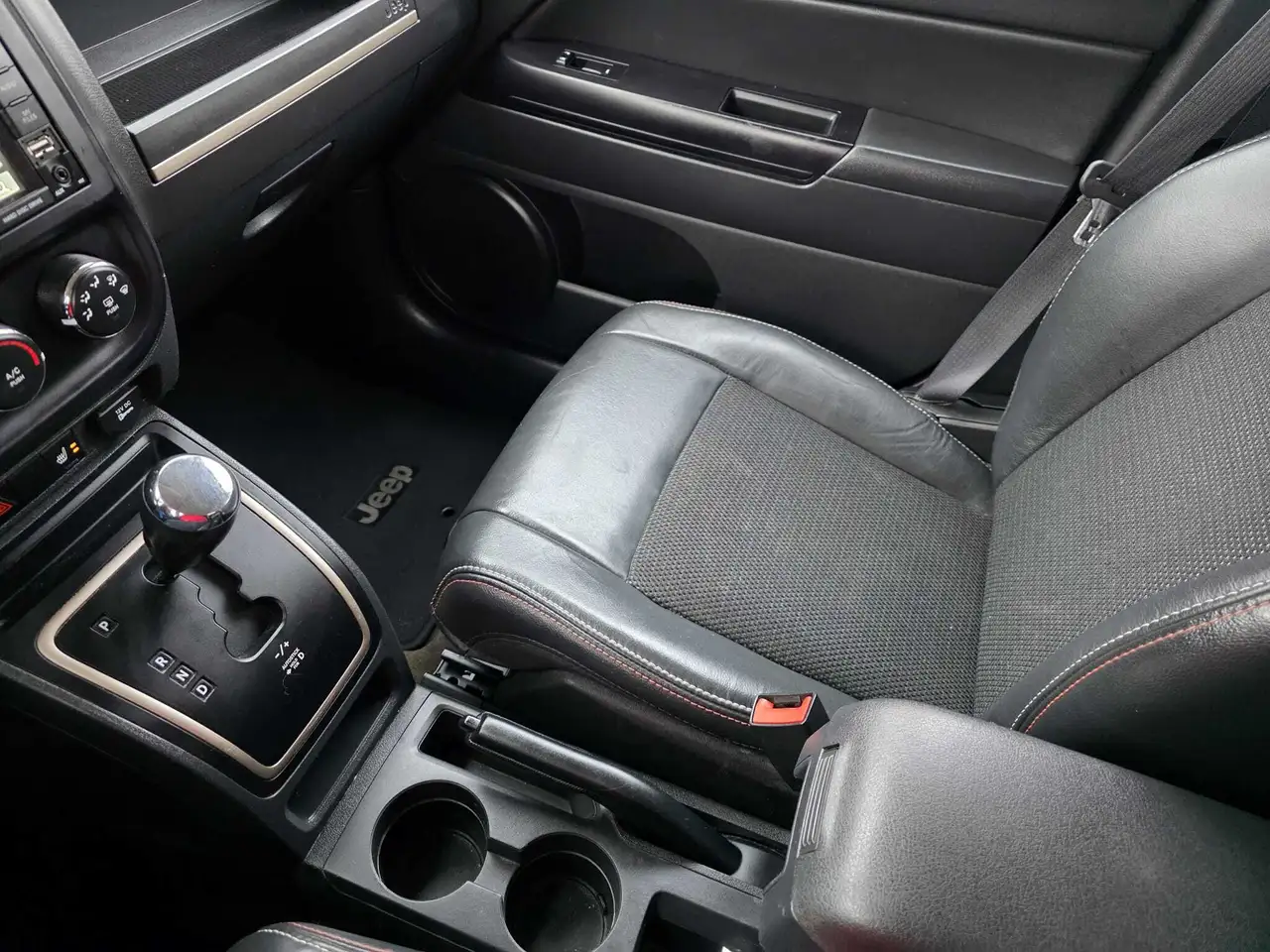 Jeep Patriot снимка Jeep Patriot