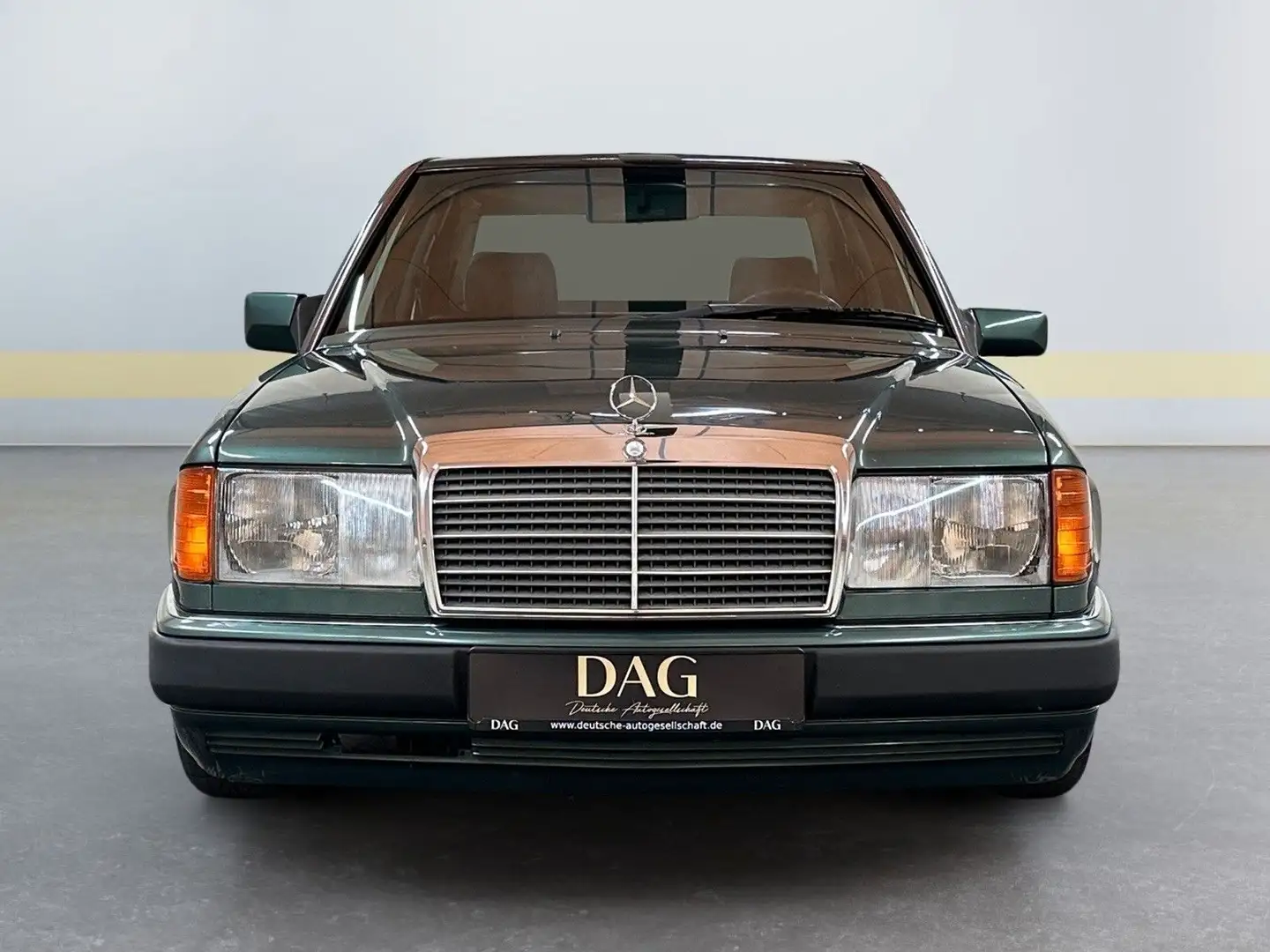 Mercedes-Benz E 320 Limousine W124 +LEDER+KLIMA+H-KNZ+ROSTFREI Vert - 2