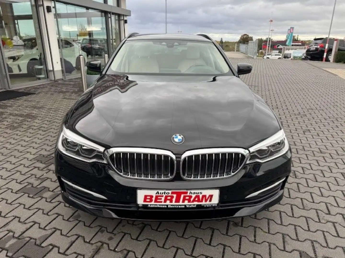 BMW 540 540 i xDrive Schwarz - 2