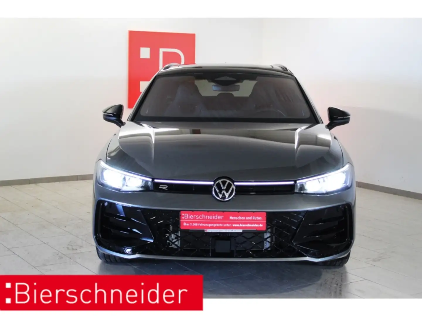 Volkswagen Passat 2.0 TDI DSG 4Mo. 2x R-Line Signature 19 MATRIX PAN Grau - 2