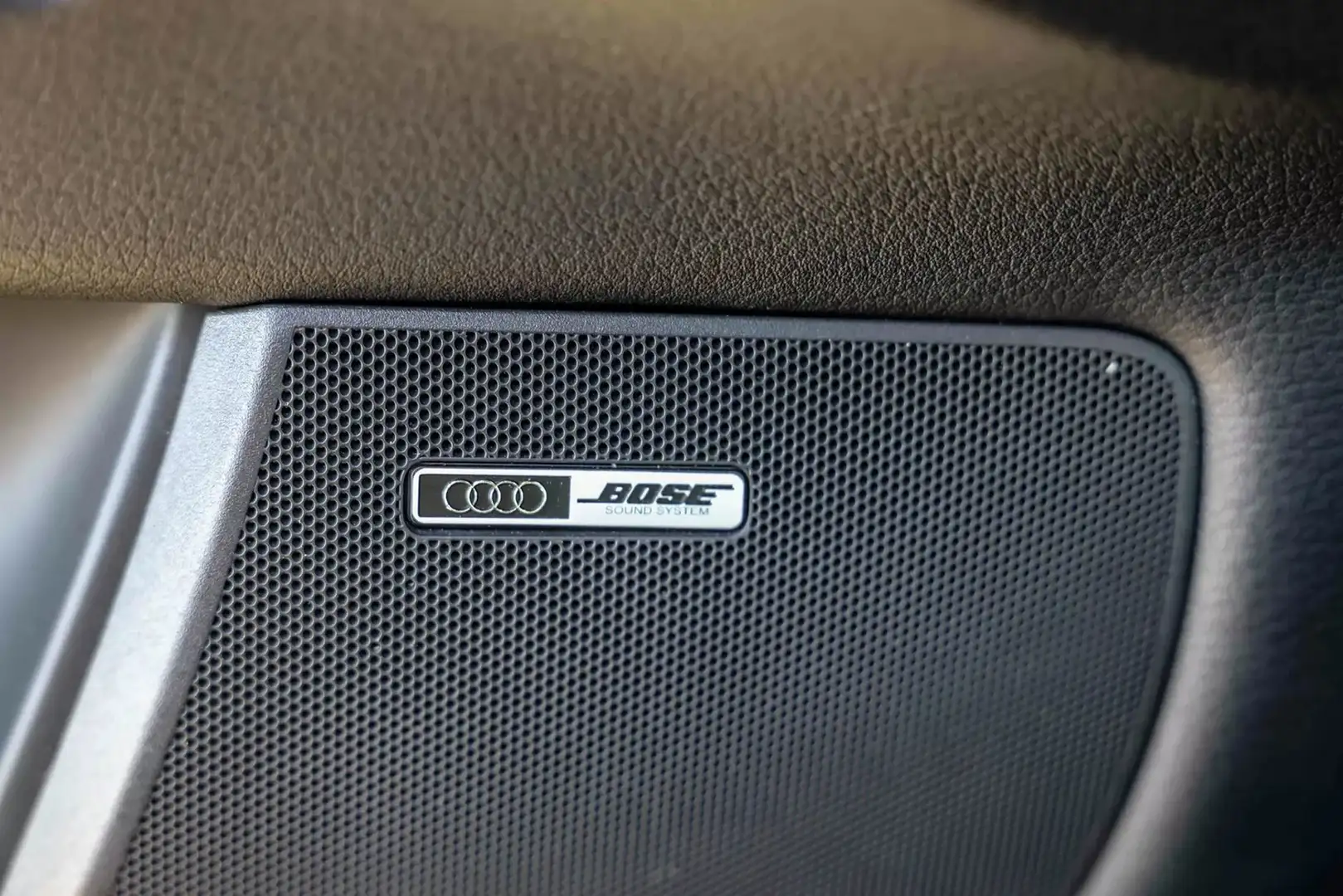 Audi RS4 B5 Czarny - 2