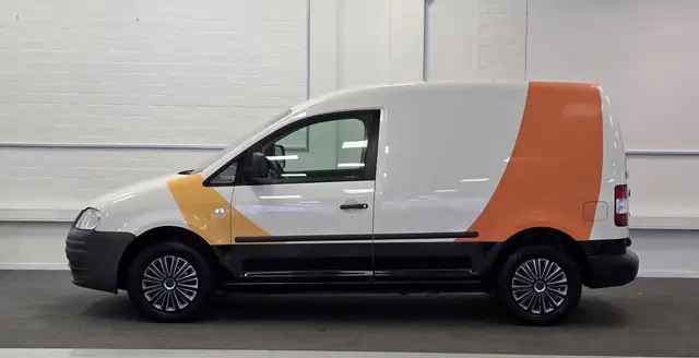 Volkswagen Caddy view 4