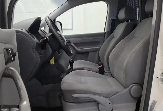 Volkswagen Caddy view 11