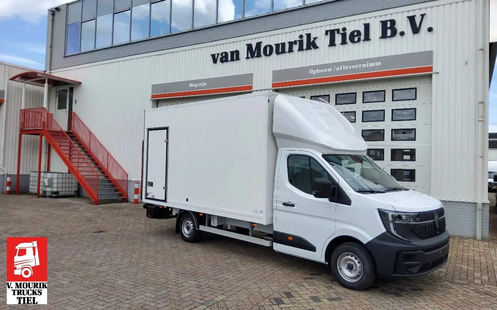 Renault Master IN 2025 BPM VRIJ - 170.35 NEW FWD EURO 6 EL - LAAD Weiß - 1