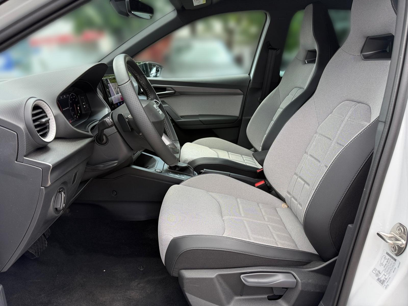 SEAT Arona 1.0 TSI DSG FR NAVI ACC LED SHZ Kamera — photo 4