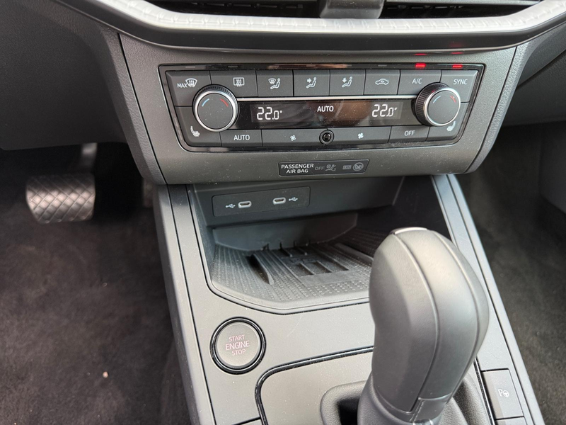 SEAT Arona 1.0 TSI DSG FR NAVI ACC LED SHZ Kamera — photo 13