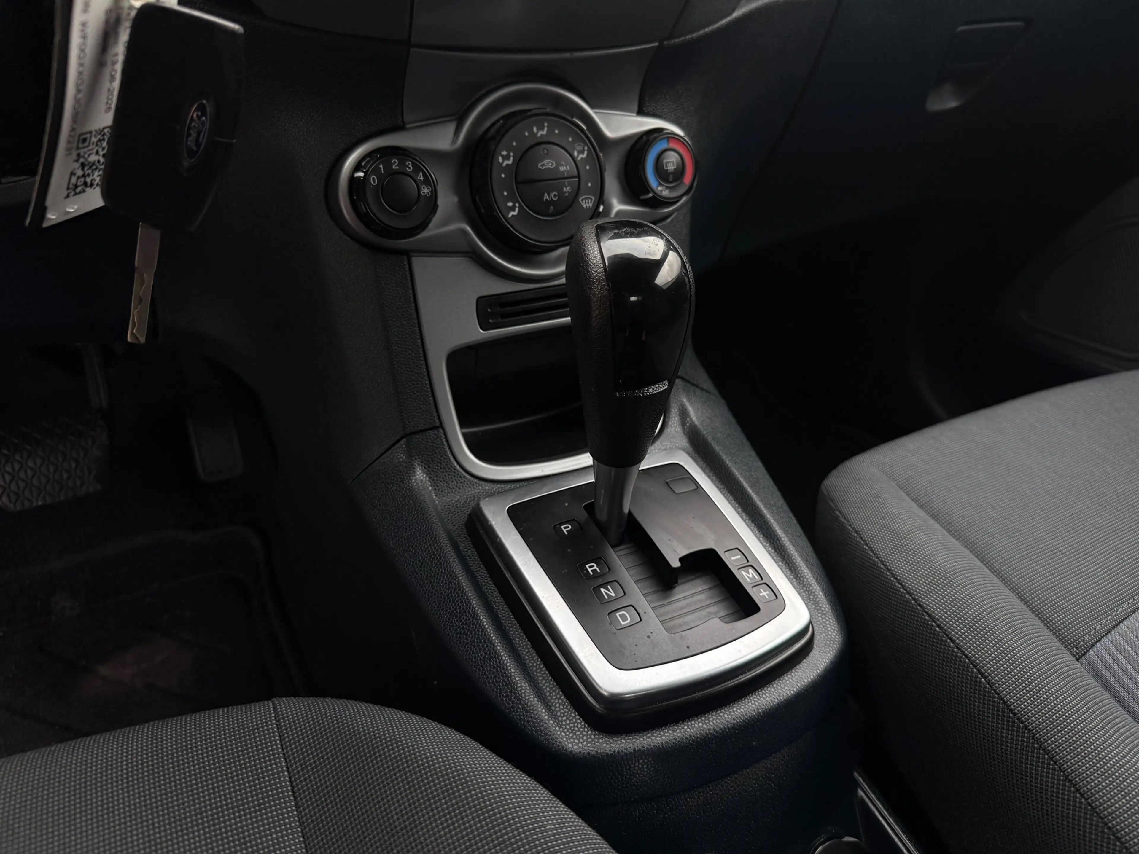 Ford Fiesta 1.4 Trend*Automaat*cruise*1eEigenaar*Trekhaak*Airc — photo 10