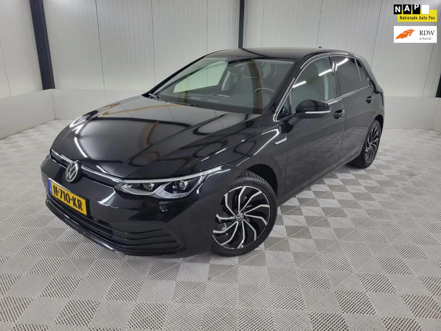 Volkswagen Golf 1.5 TSI Life, Navi, Led, Afn. Trekhaak, Adaptive C Negro - 1