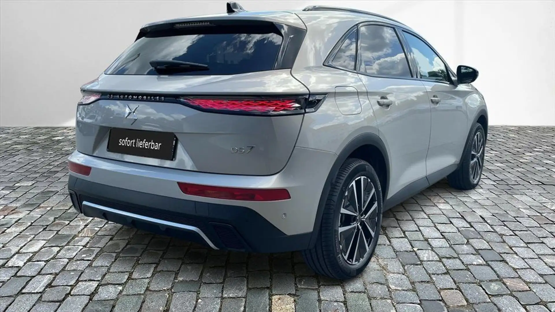 DS Automobiles DS 7 Crossback 1,5 BlueHDI Autom. Pallas Grau - 2