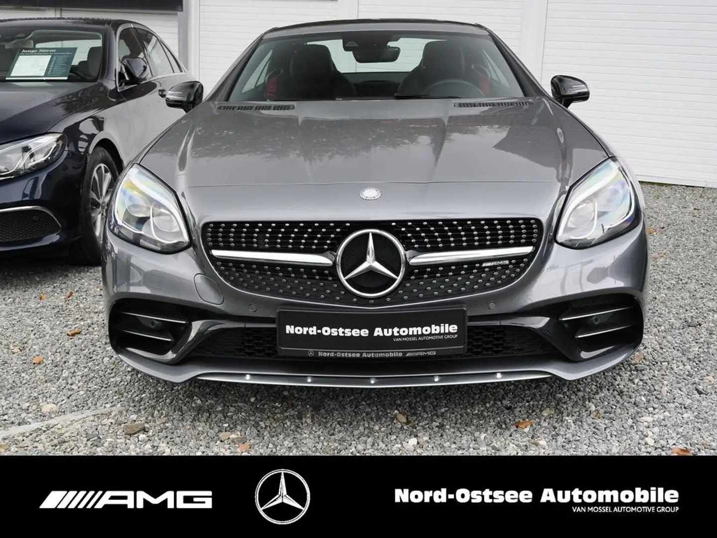 Mercedes-Benz SLC 43 AMG PANO SHZ NAVI PTS TOTWINKEL SPUR Grau - 2