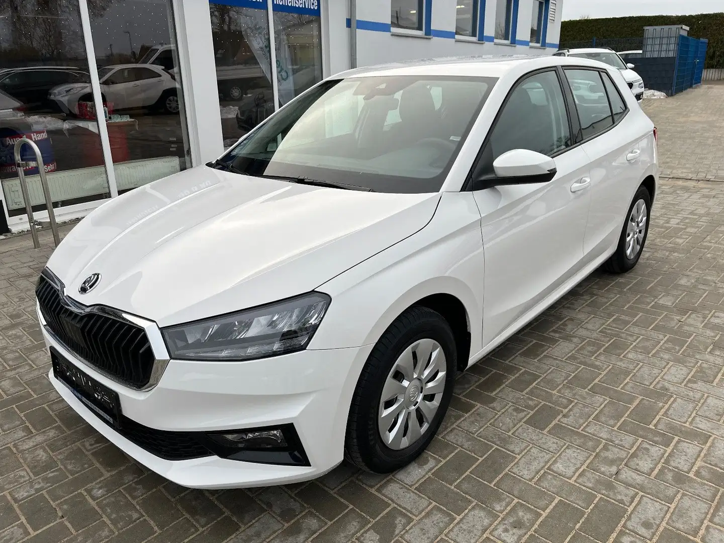 Skoda Fabia 1,0*Selection*Navi/1.Hd./SH/PDC/LED Weiß - 1