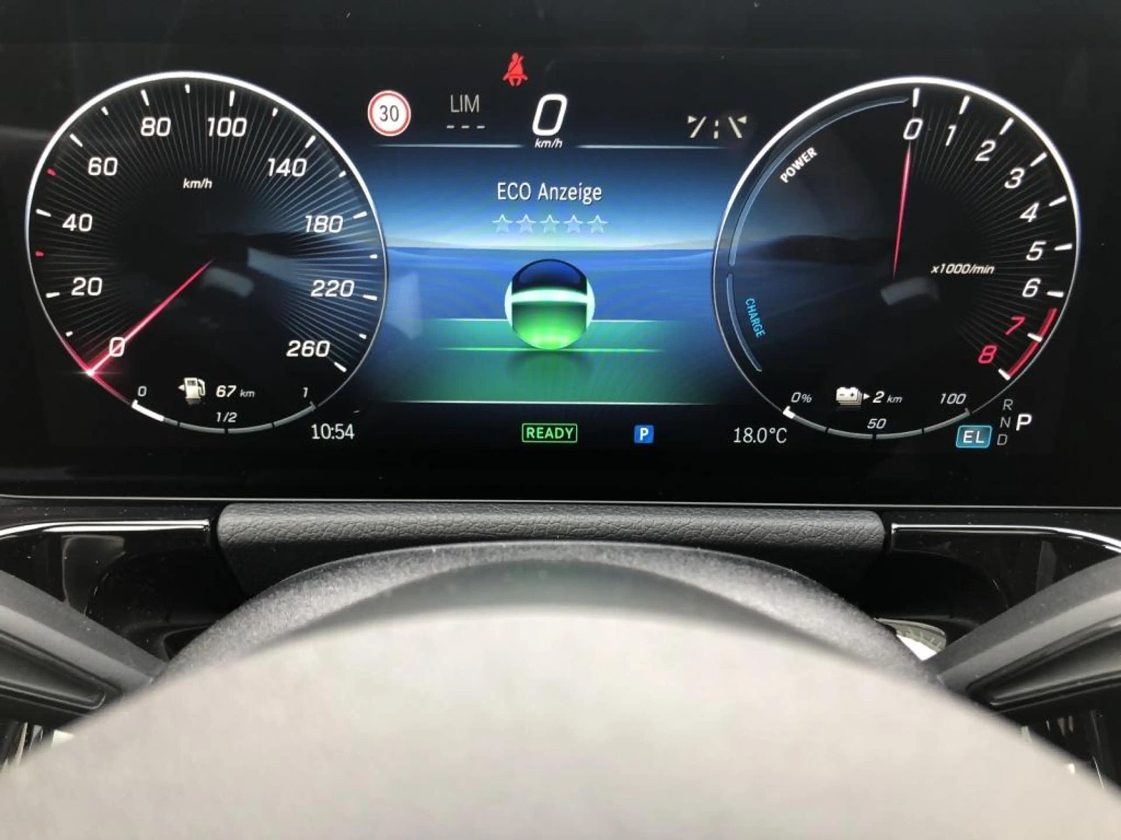 Mercedes-Benz GLA 250 e AMG+ILS+MBUX+MBeam+Night+AHK+Pano+SHD — photo 11