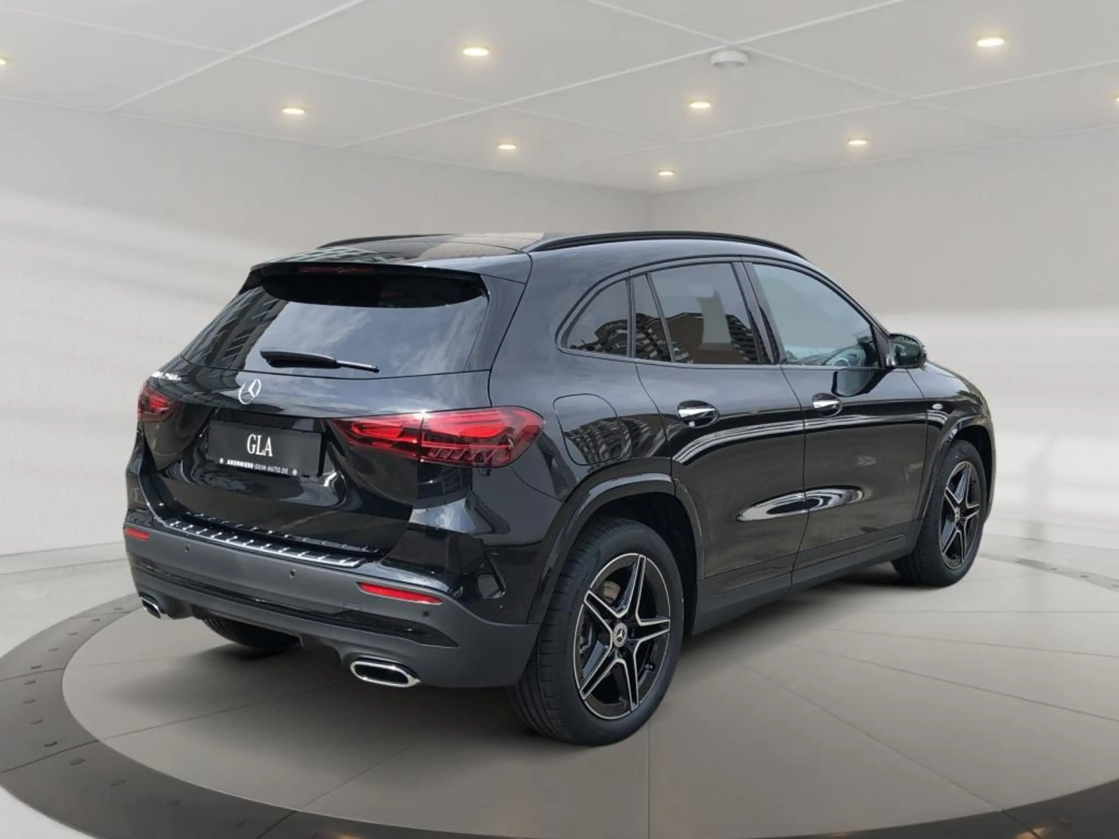 Mercedes-Benz GLA 250 e AMG+ILS+MBUX+MBeam+Night+AHK+Pano+SHD — photo 4