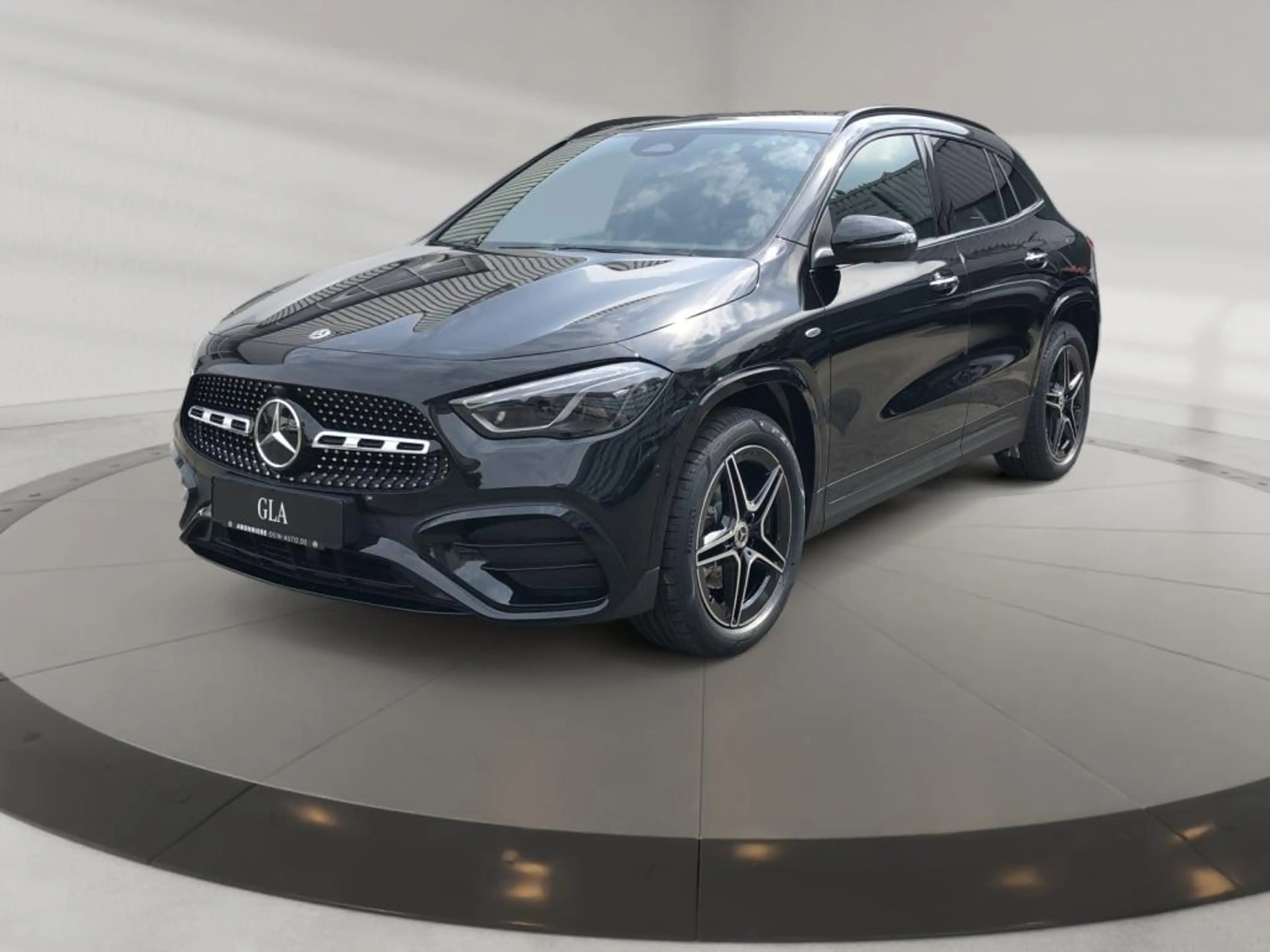 Mercedes-Benz GLA 250 e AMG+ILS+MBUX+MBeam+Night+AHK+Pano+SHD — photo 2