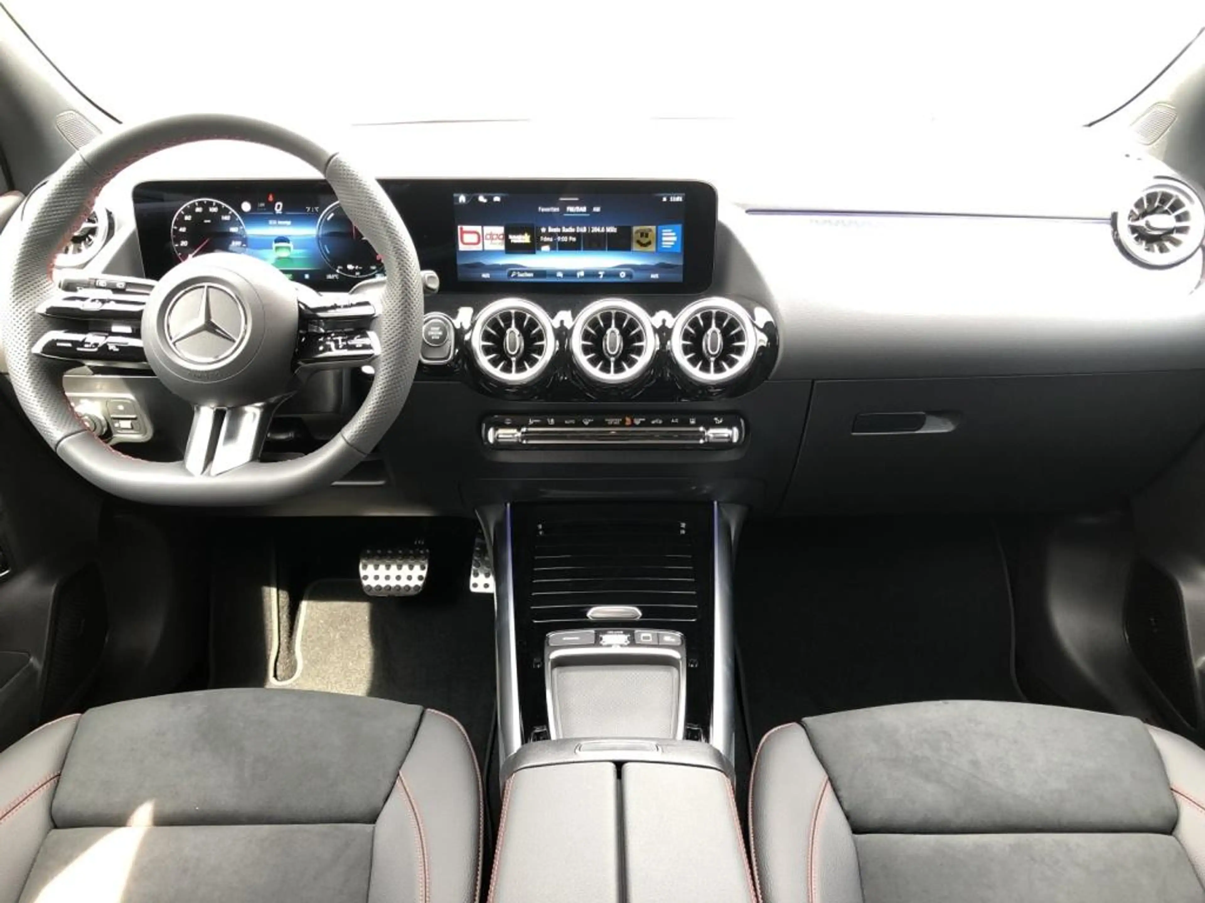 Mercedes-Benz GLA 250 e AMG+ILS+MBUX+MBeam+Night+AHK+Pano+SHD — photo 6