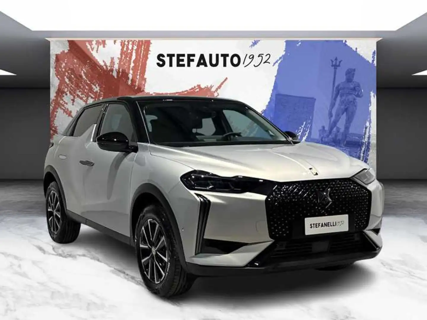 DS Automobiles DS 3 3 1.2 hybrid Edition France 136cv auto Grijs - 1