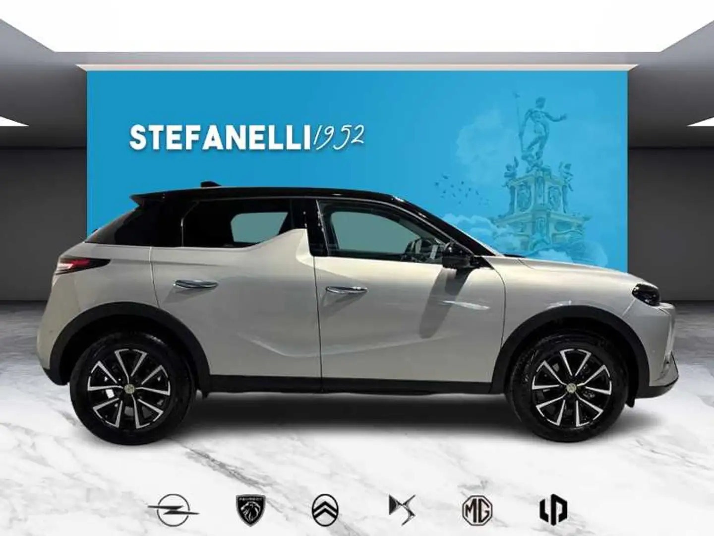 DS Automobiles DS 3 3 EDITION FRANCE HYBRID 136 Gris - 2