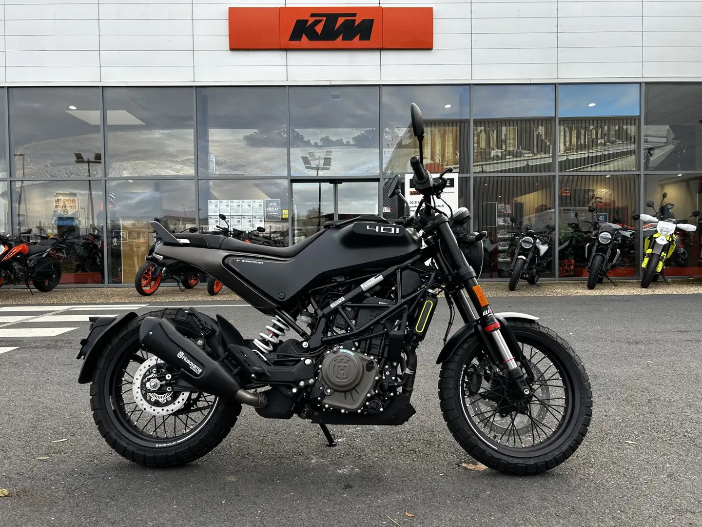 Husqvarna Svartpilen Negru - 1