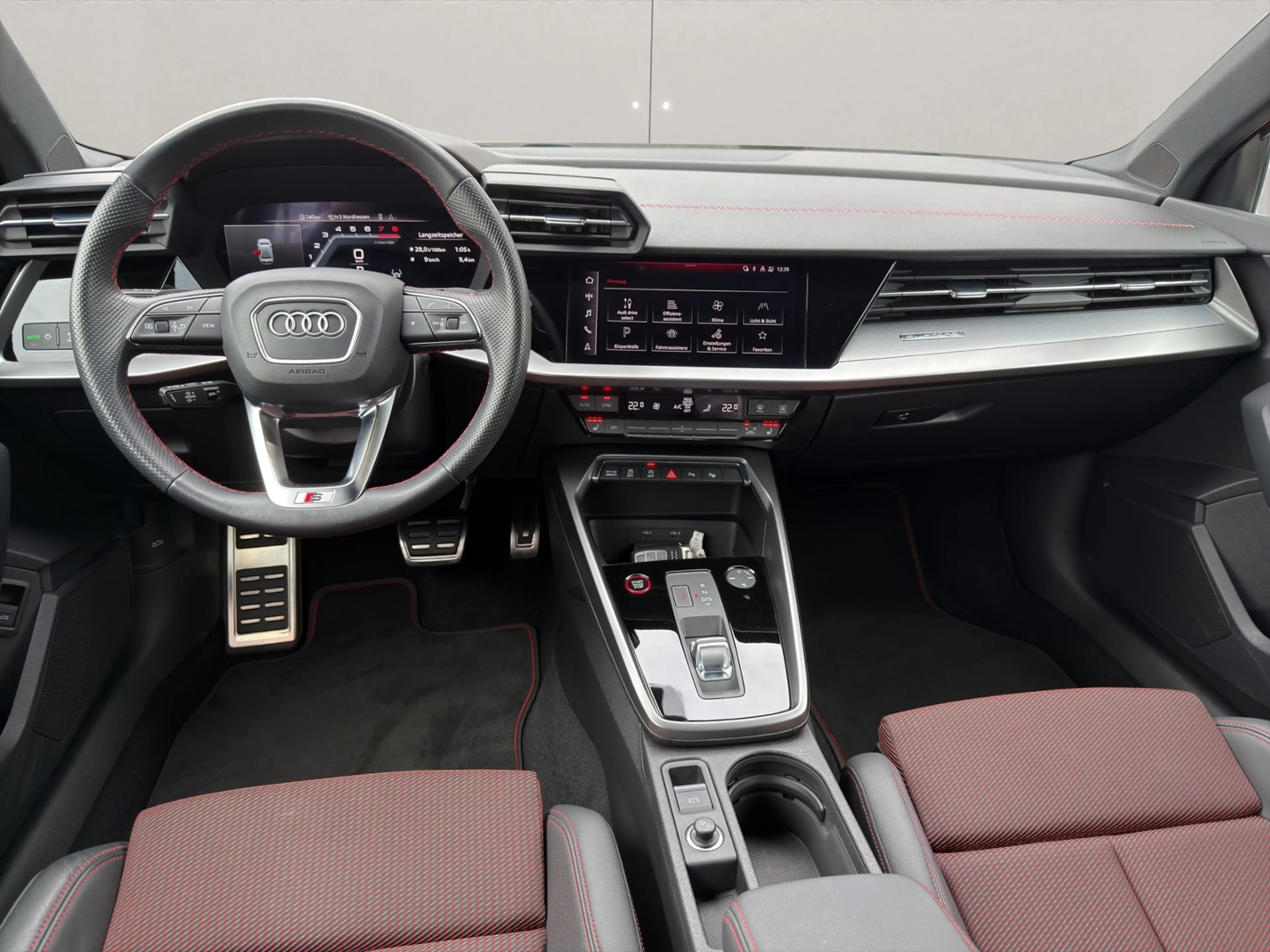 Audi S3 Limousine 2.0 TFSI quattro *RFK SHZ* — photo 12