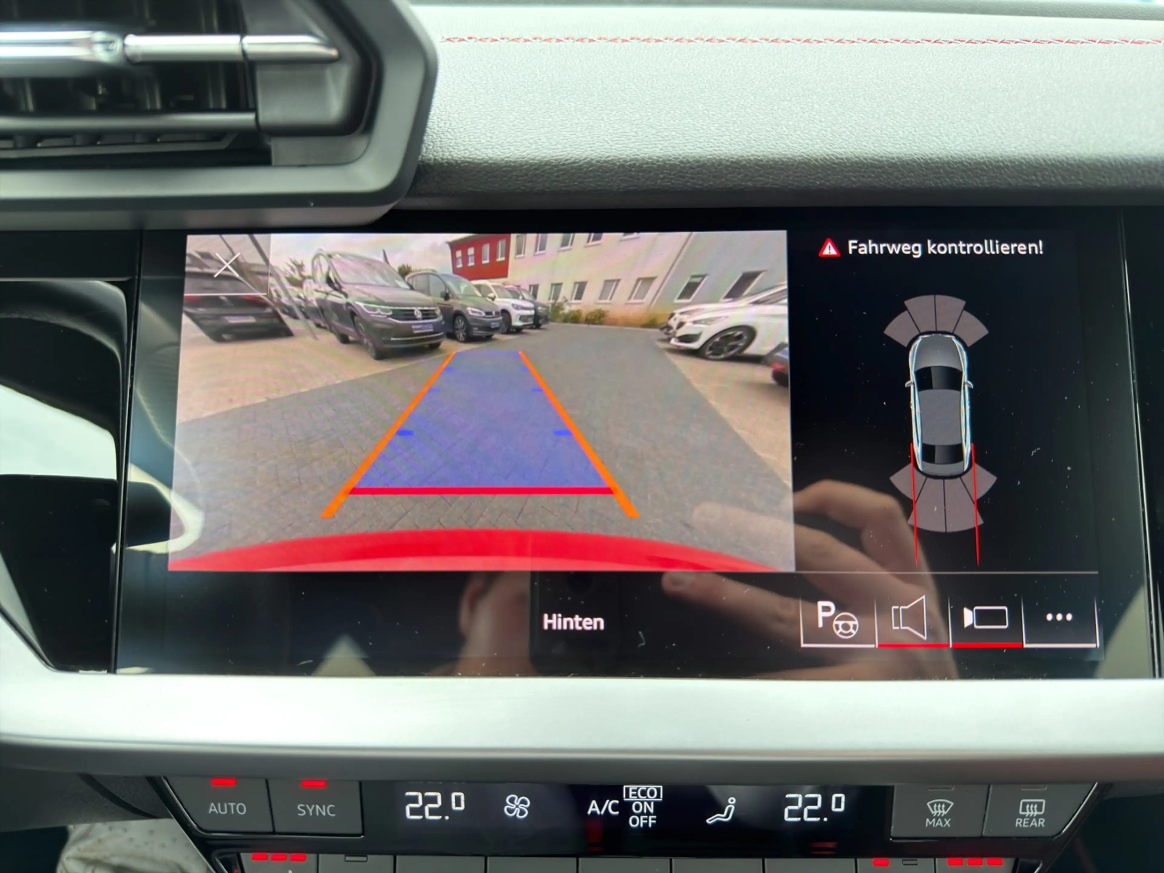 Audi S3 Limousine 2.0 TFSI quattro *RFK SHZ* — photo 14