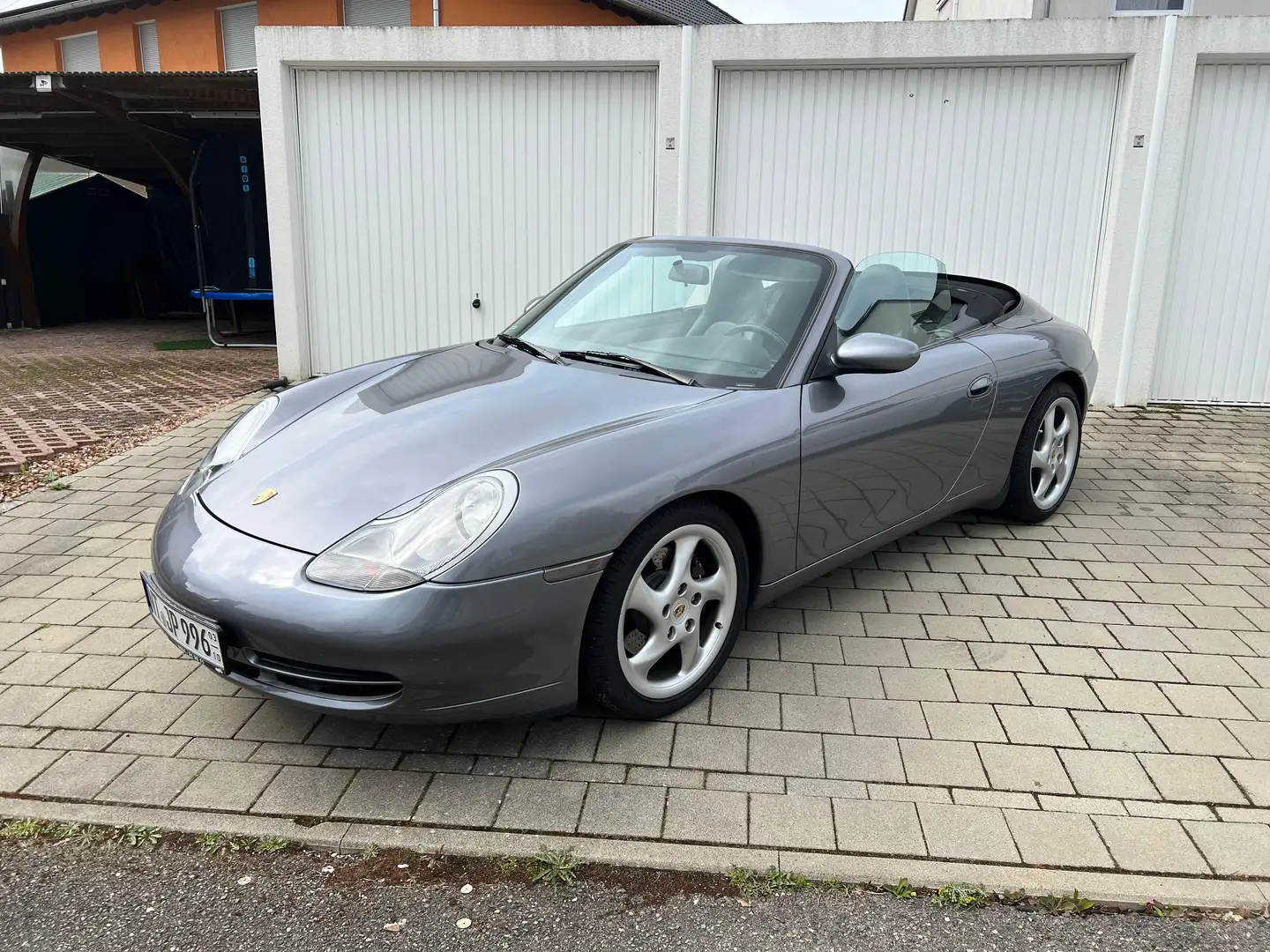 Porsche 911 996 Carrera Cabrio 6-Gang *PORSCHE SERVICE FRISCH* Серый - 1