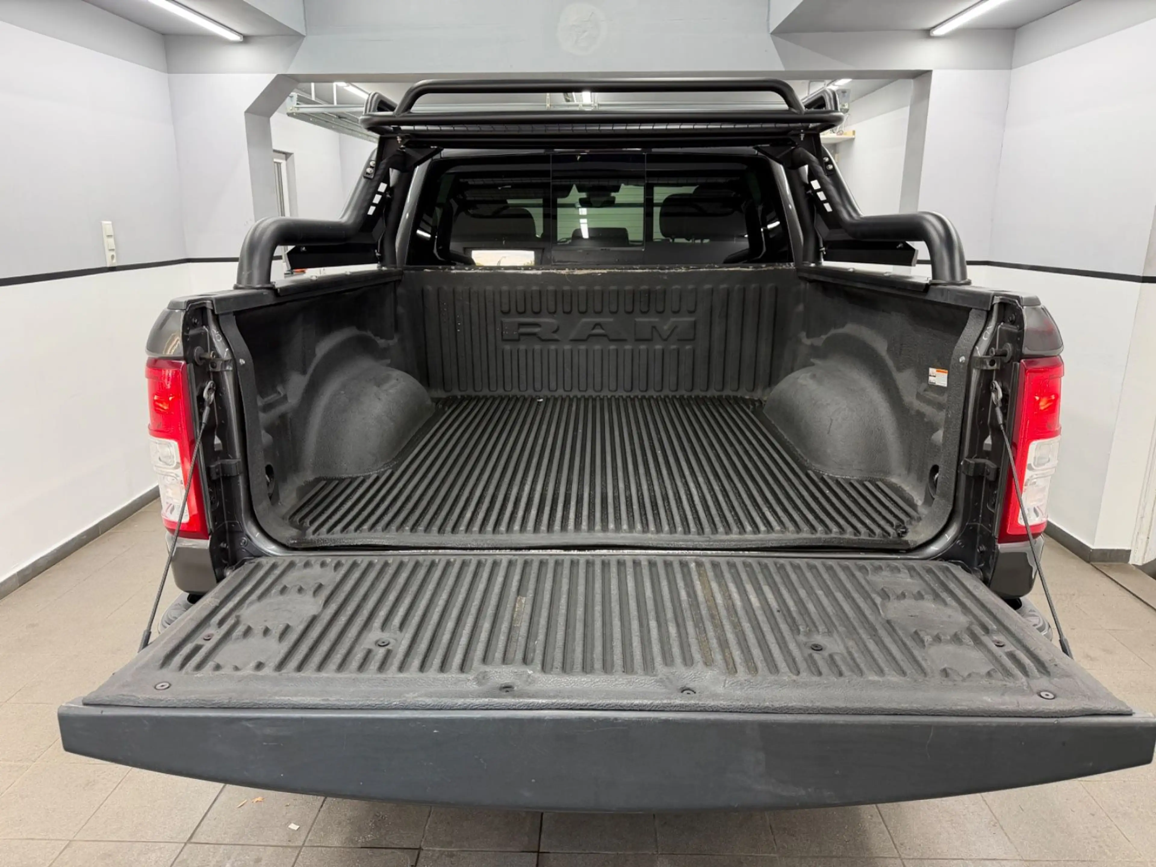 Dodge RAM 1500 5.7 4X4 eTORQUE*Bigho*CrewC*LKW/AHK-3.5 — photo 10