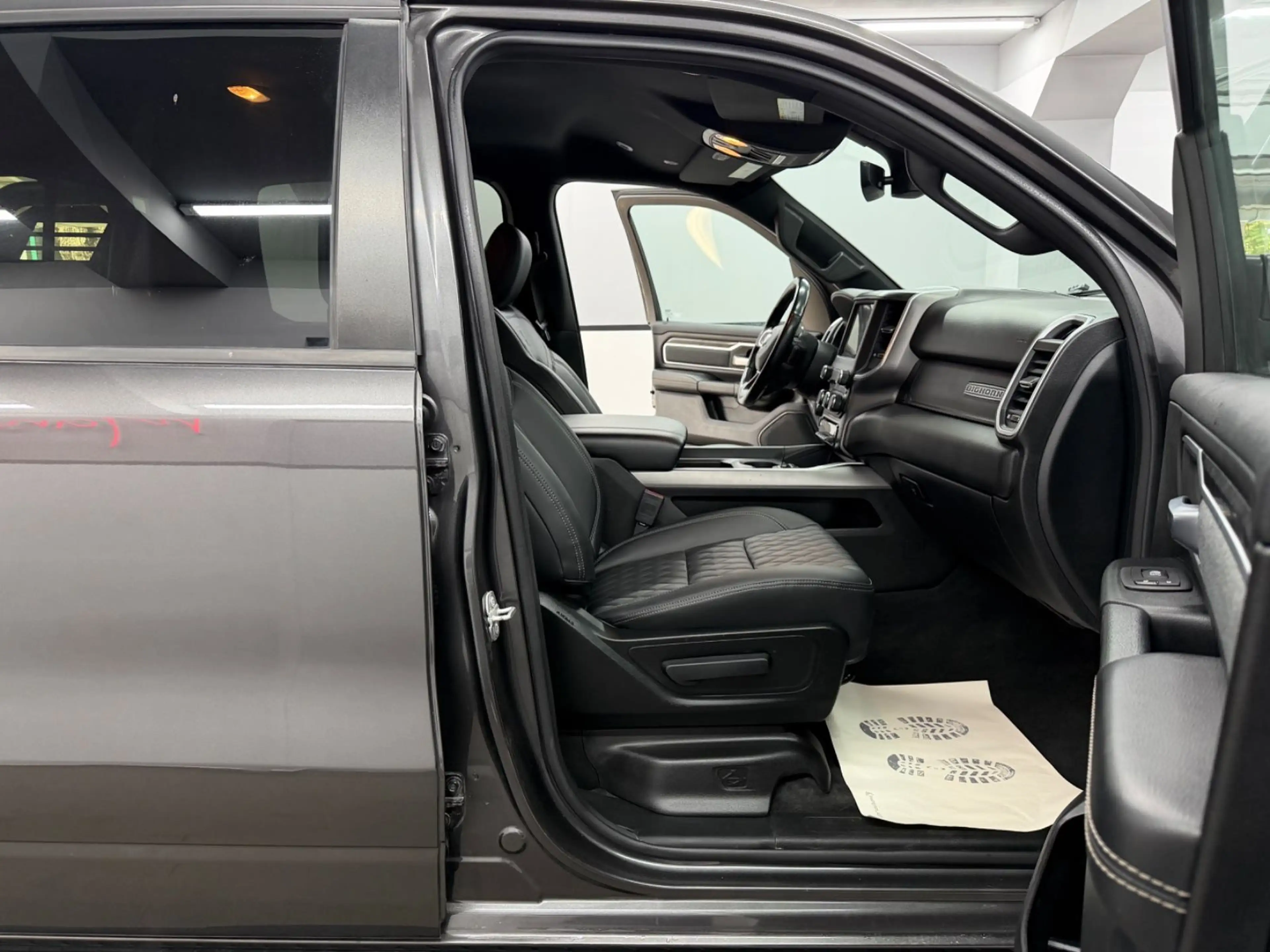 Dodge RAM 1500 5.7 4X4 eTORQUE*Bigho*CrewC*LKW/AHK-3.5 — photo 15