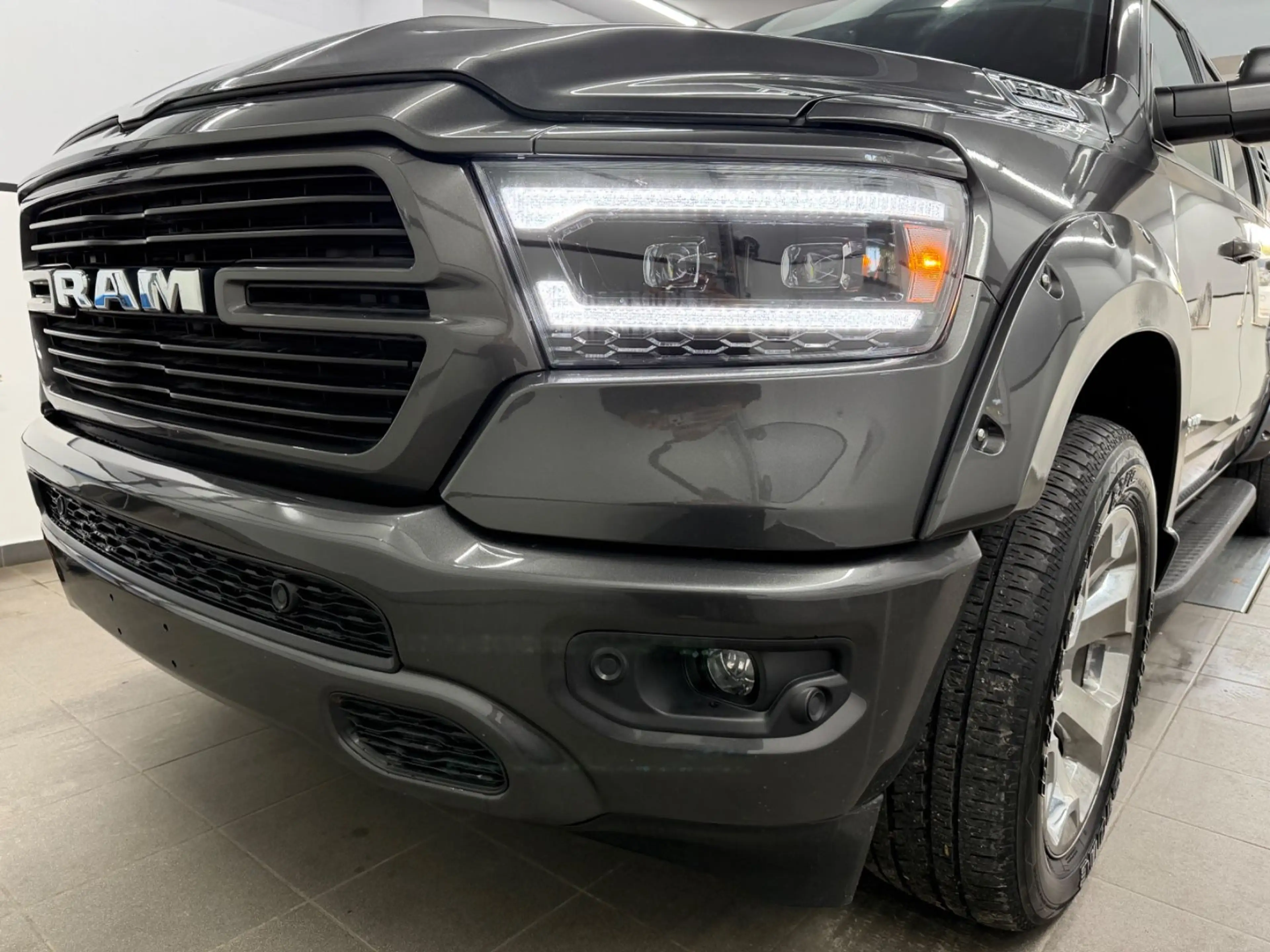 Dodge RAM 1500 5.7 4X4 eTORQUE*Bigho*CrewC*LKW/AHK-3.5 — photo 2