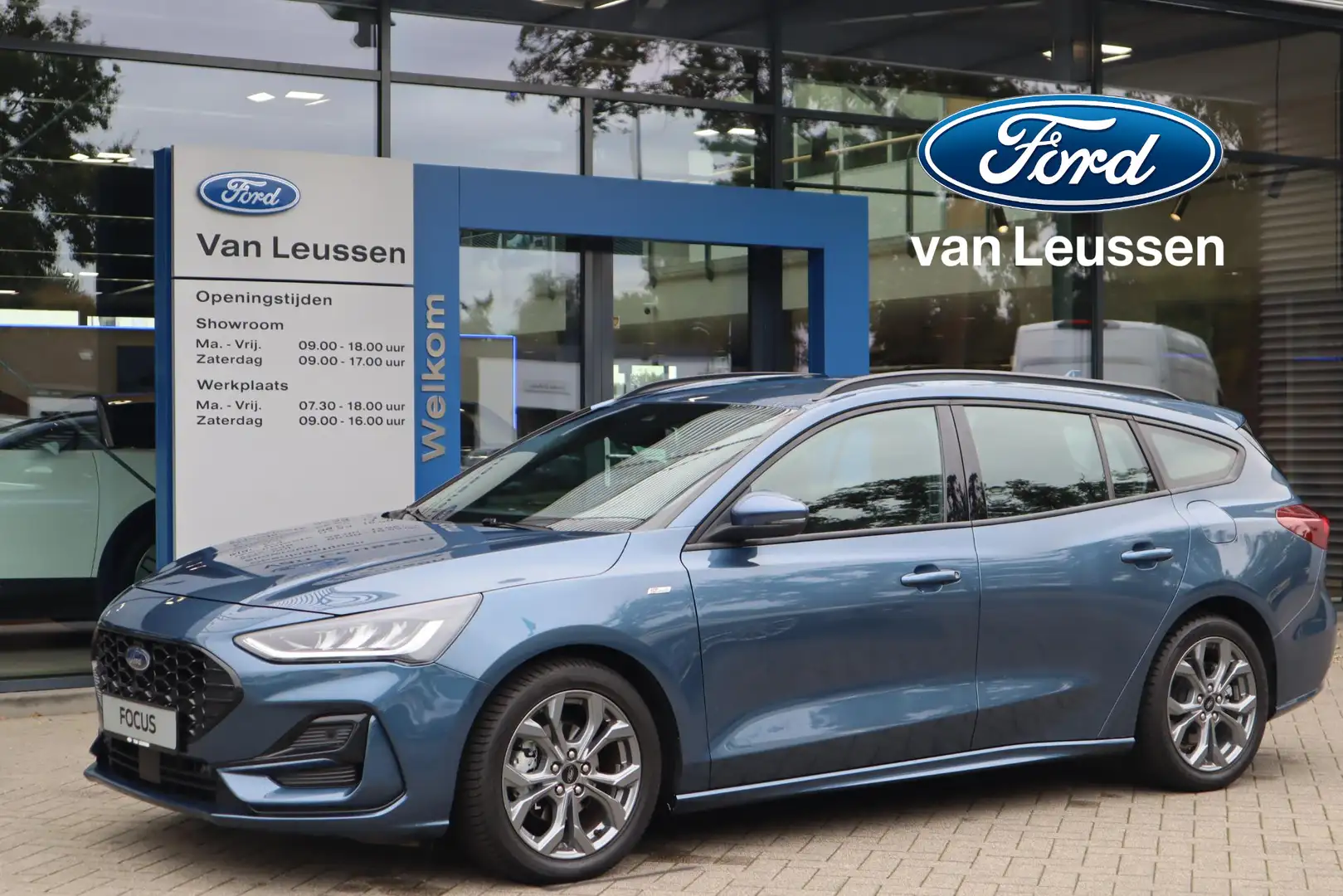 Ford Focus Wagon 125PK HYBRID ST-LINE AUTOMAAT ANDROID/APPLE Blauw - 1
