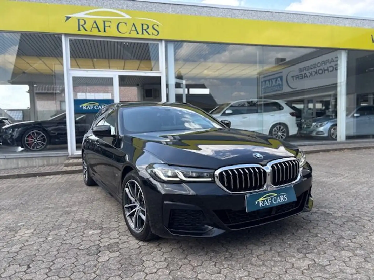 BMW 530 Touring 530eXAS PHEV M PACK / PANO / GARANTIE / Negro - 2