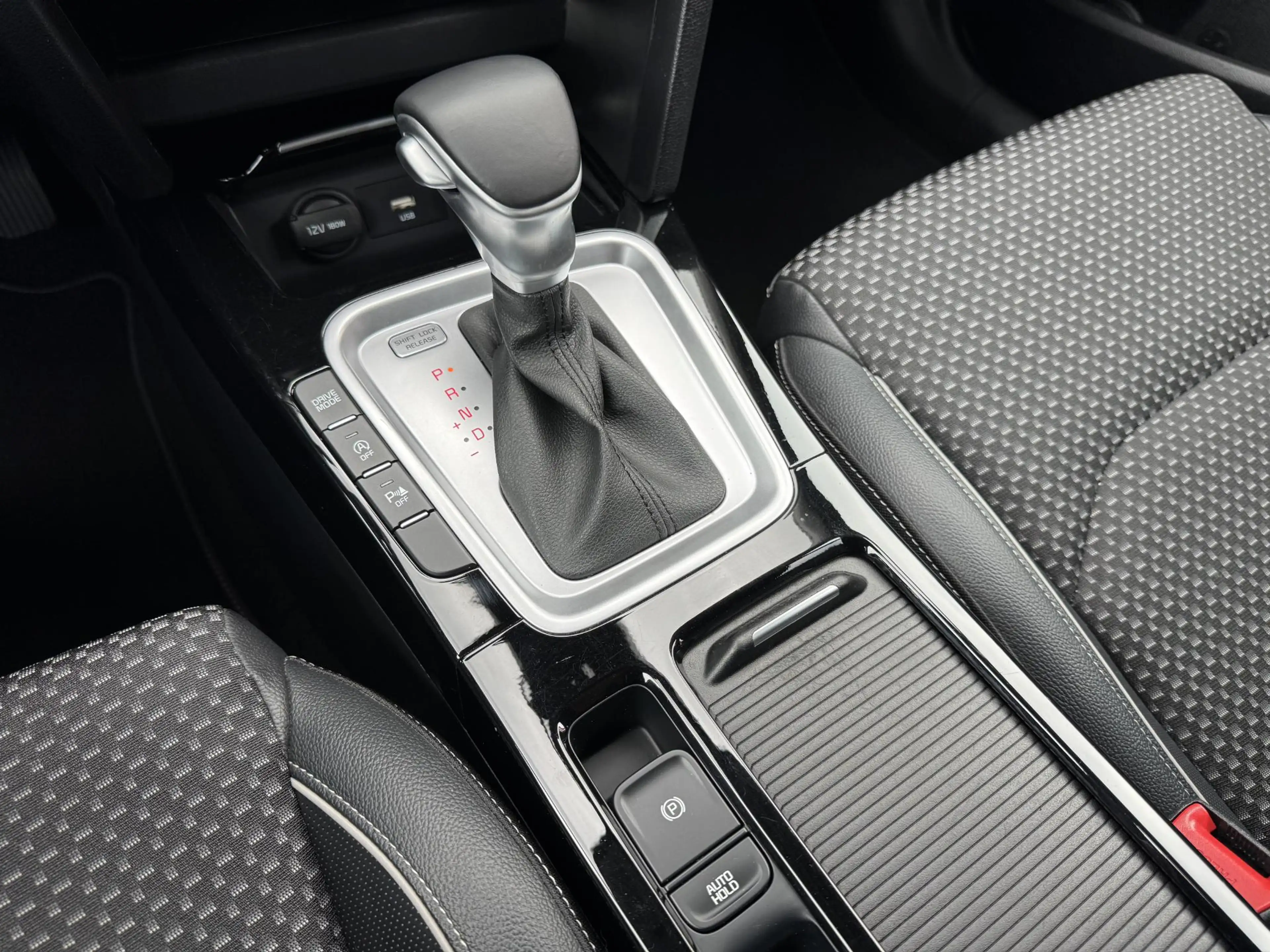Kia Ceed SW / cee'd SW Sportswagon 1.5 T-GDi DynamicPlusLine / 100% Onder — photo 30