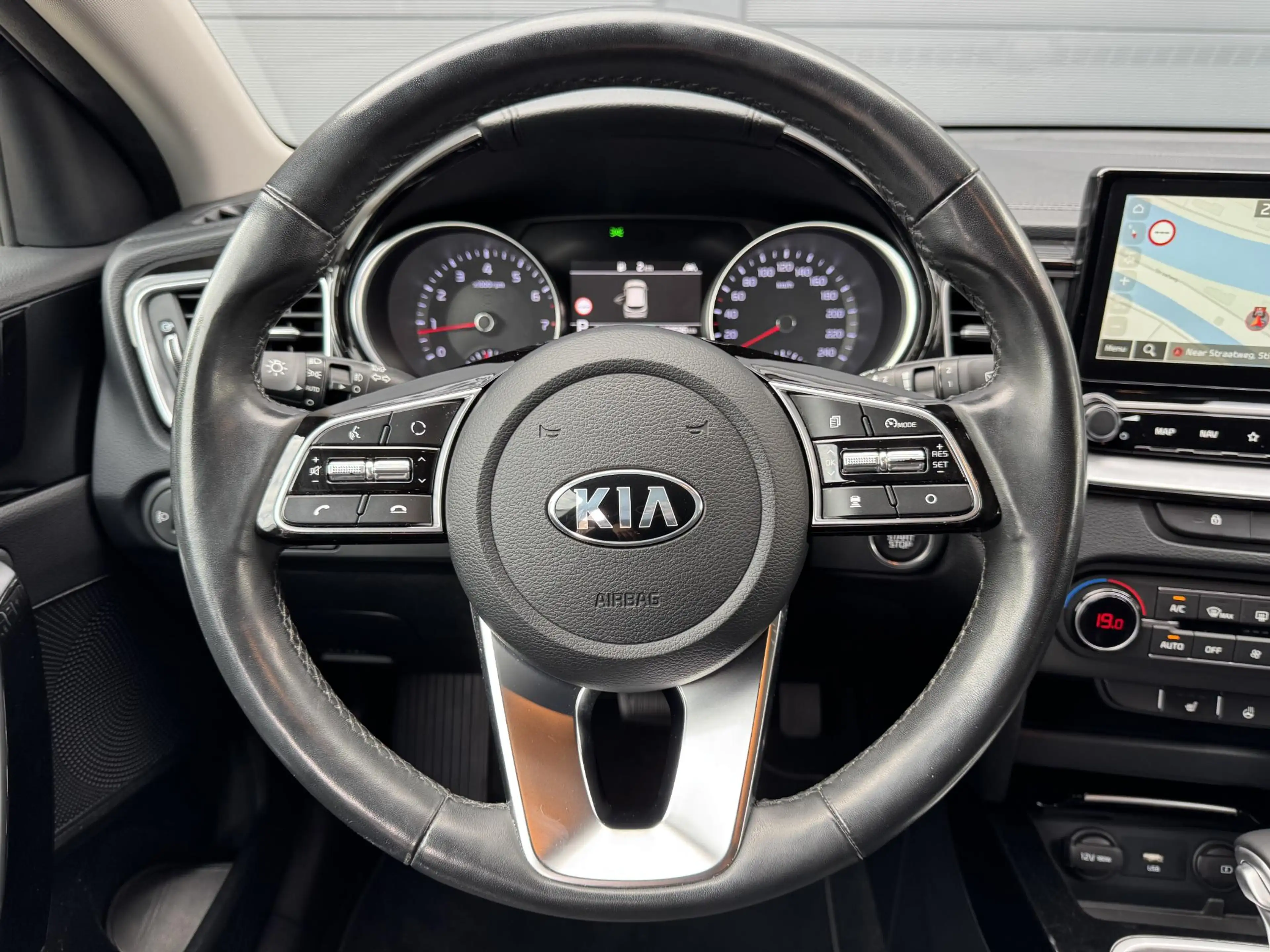 Kia Ceed SW / cee'd SW Sportswagon 1.5 T-GDi DynamicPlusLine / 100% Onder — photo 25
