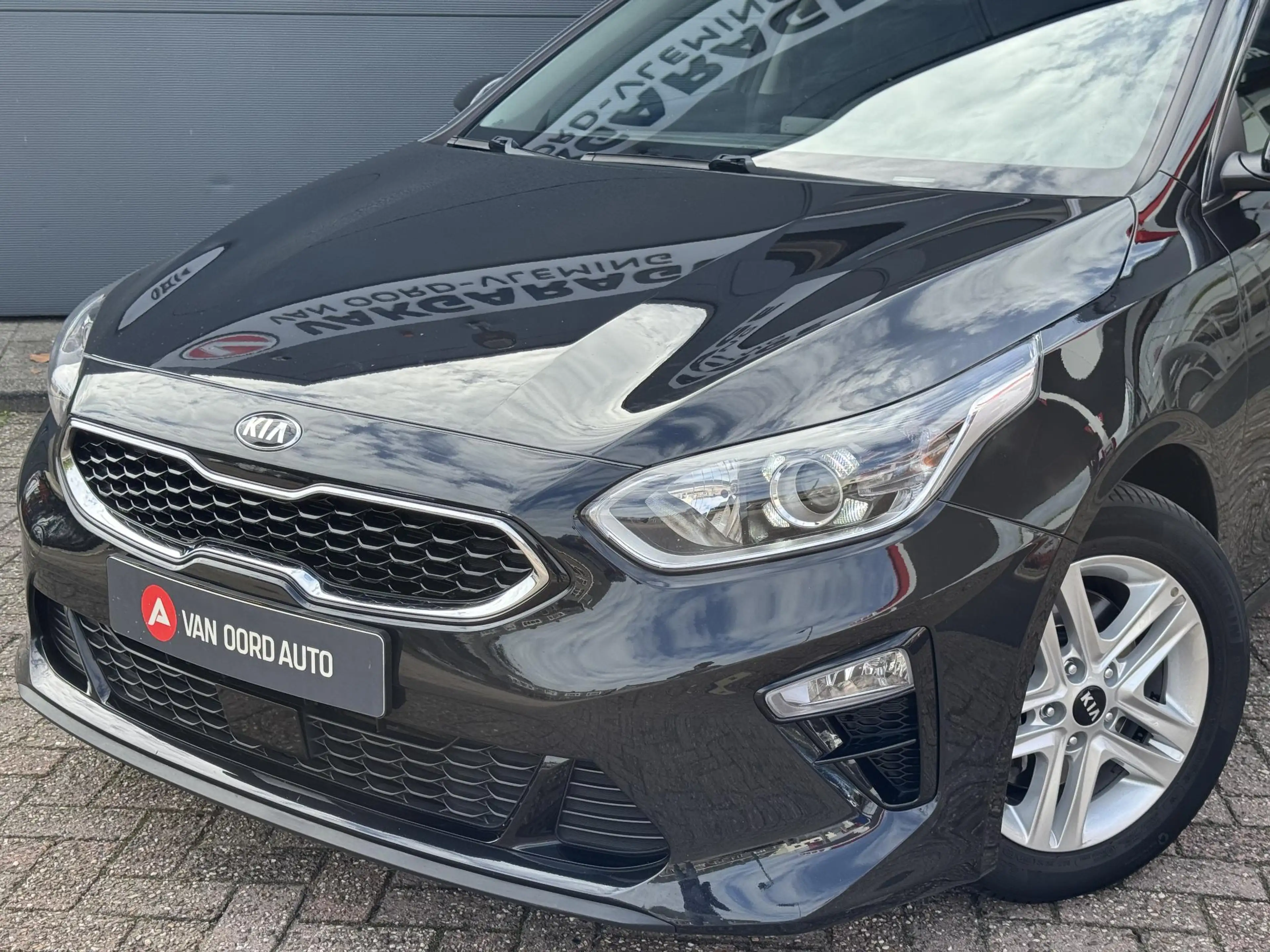 Kia Ceed SW / cee'd SW Sportswagon 1.5 T-GDi DynamicPlusLine / 100% Onder — photo 17
