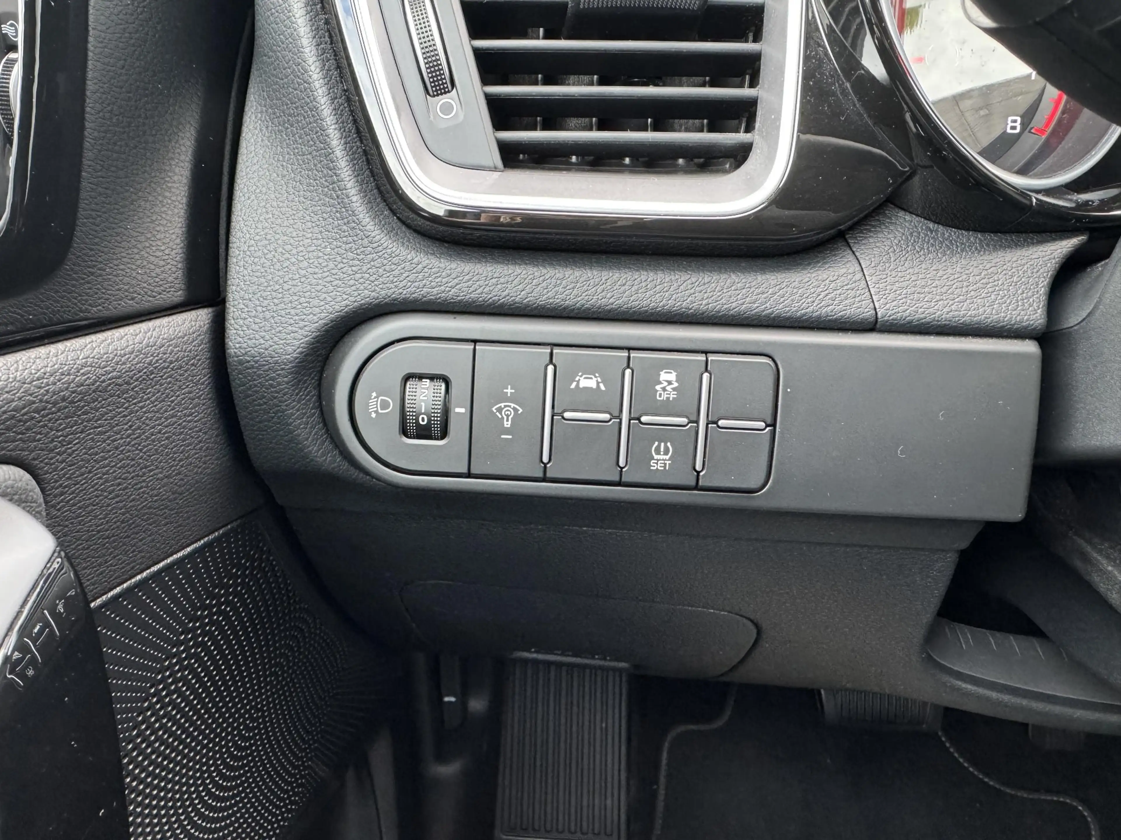 Kia Ceed SW / cee'd SW Sportswagon 1.5 T-GDi DynamicPlusLine / 100% Onder — photo 27