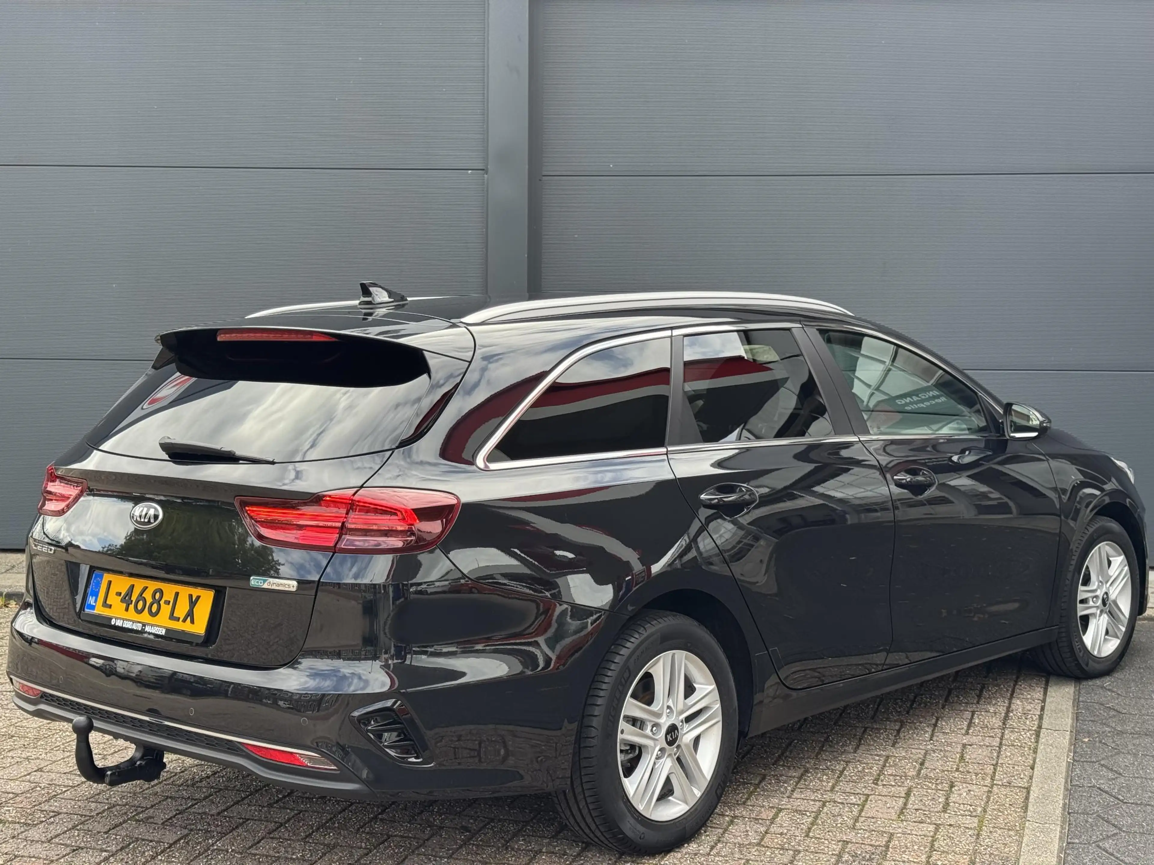 Kia Ceed SW / cee'd SW Sportswagon 1.5 T-GDi DynamicPlusLine / 100% Onder — photo 3