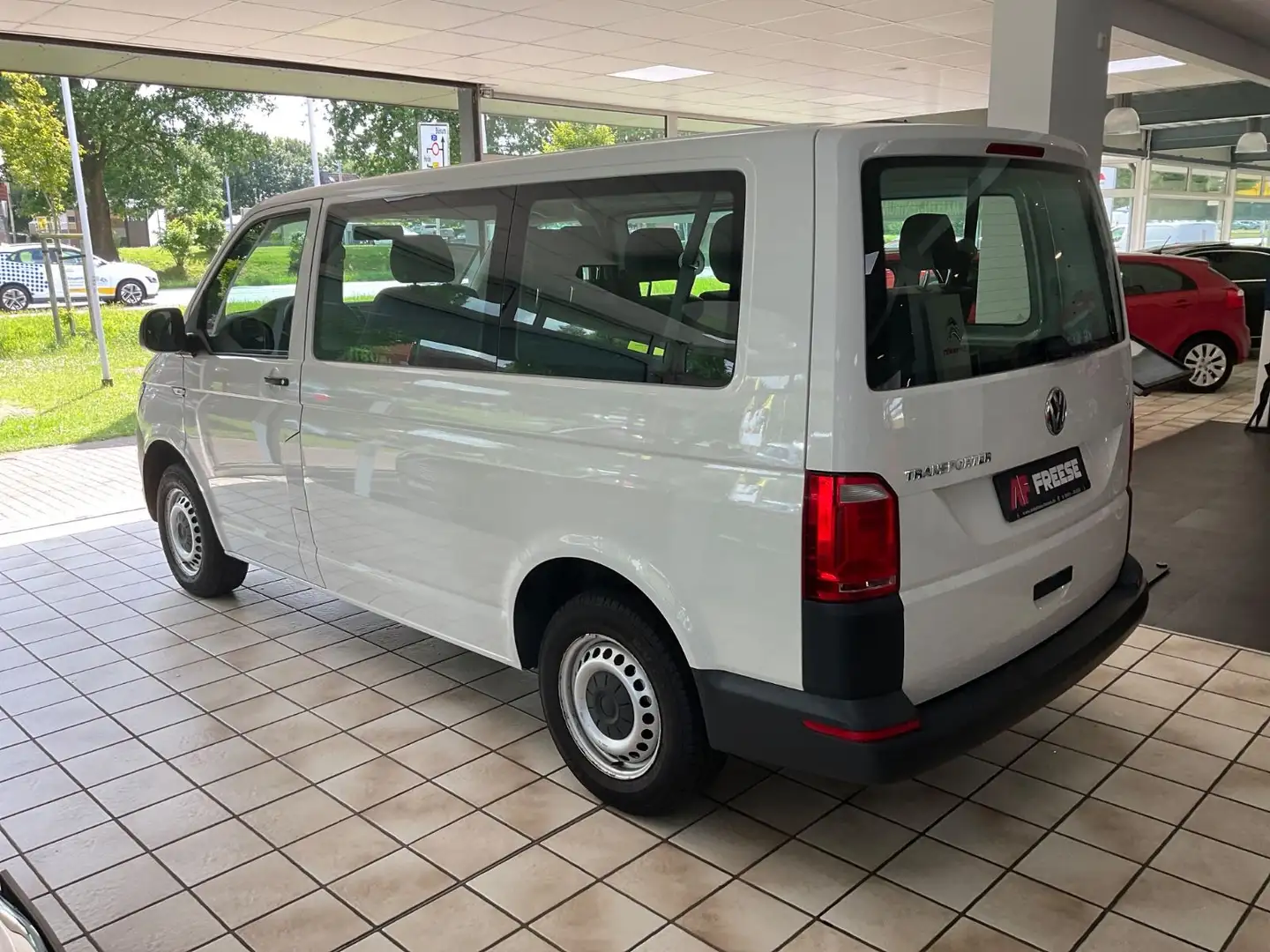 Volkswagen T6 Transporter Kasten-Kombi Weiß - 2