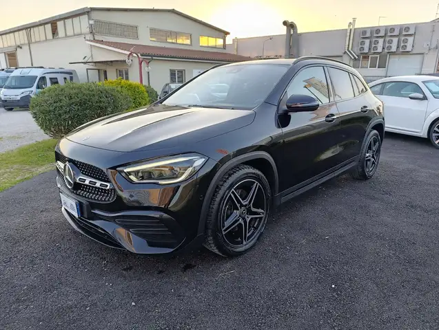 Mercedes-Benz GLA 200